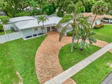 Welcome to your charming and bright Royal Oak Hills home in Boca - photo 4