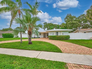 Welcome to your charming and bright Royal Oak Hills home in Boca - photo 5