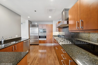 Rarely Available Pentier-Level Residence with Breathtaking Lake - photo 9