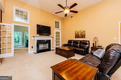 Welcome to your ideal retreat at Lake Sinclair, offering space - photo 5