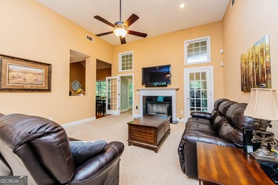Welcome to your ideal retreat at Lake Sinclair, offering space - photo 6