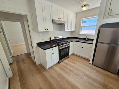 Two homes on one lot. Located in San Jose, the front home is a 3 - photo 3