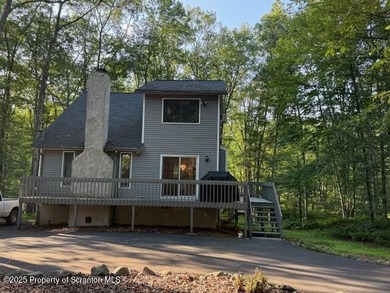 Mill Pond Home For Sale in Bushkill Pennsylvania
