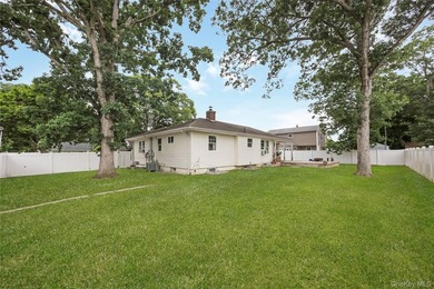 Opportunity awaits with this spacious open-concept ranch with - photo 15