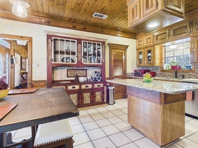 A true sanctuary for both horse lovers & lake enthusiasts, this - photo 20