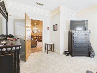 A true sanctuary for both horse lovers & lake enthusiasts, this - photo 25