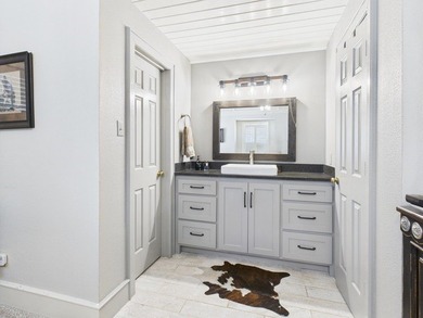 A true sanctuary for both horse lovers & lake enthusiasts, this - photo 26