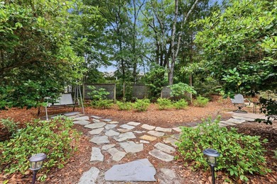 Don't miss the opportunity to own this lovely 2 bedroom 2 bath - photo 28
