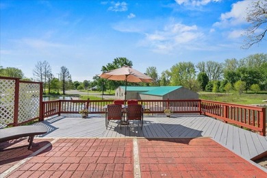 Welcome to Blue Heron Cove! This prestigious, tree-lined street - photo 44
