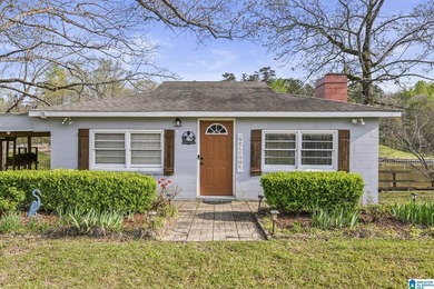 Welcome to your lakeside retreat with income potential already - photo 1