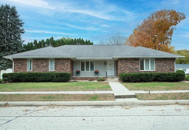 Cedar Lake Home For Sale in Nashua Iowa