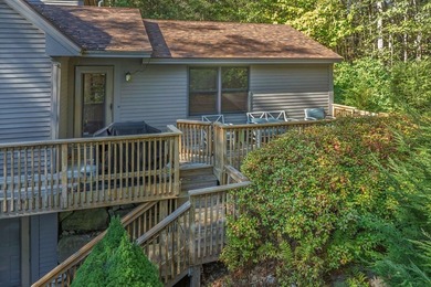 SEBAGO LAKE - Jordan Bay Waterfront! Privately nestled down a - photo 4