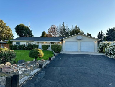 Lake Lowell Home Sale Pending in Nampa Idaho