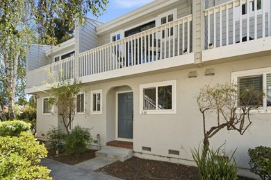 Rare opportunity to own a beautifully remodeled townhouse-style - photo 1