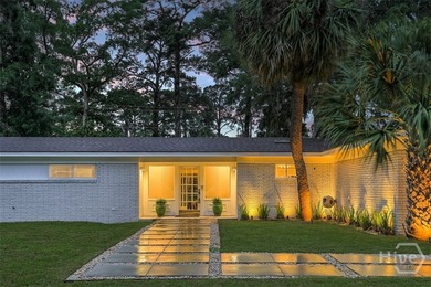 Clean lines and unmistakable mid-century vibes define this - photo 3