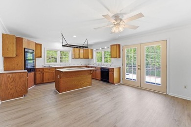 Charming Lakefront Retreat on 9.5 Acres - Private, Peaceful, and - photo 9