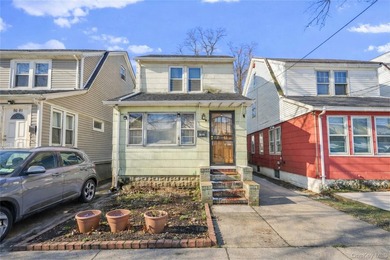 Welcome to this classic detached single-family colonial nestled - photo 3
