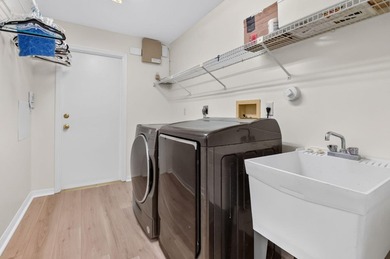 Move right into this beautifully updated 4-bedroom, 3-bath - photo 27