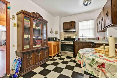 Welcome to this classic detached single-family colonial nestled - photo 10