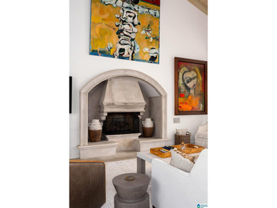 At the heart of Shoal Creek, this extraordinary - photo 42