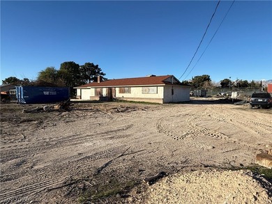 FULLY REMODLED 1 STORY HOME ON 1 ACRE LOT*POPULAR NW AREA*ZONED