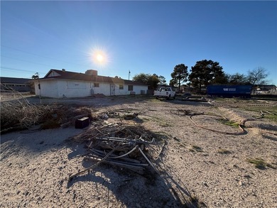 FULLY REMODLED 1 STORY HOME ON 1 ACRE LOT*POPULAR NW AREA*ZONED