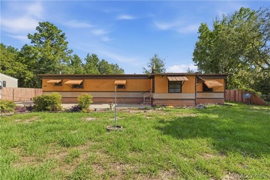 Opportunity awaits with this fully fenced Homosassa property - photo 3