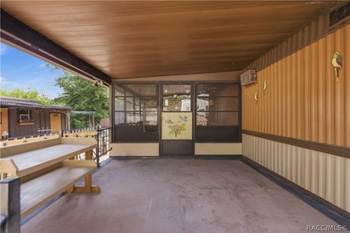 Opportunity awaits with this fully fenced Homosassa property - photo 8
