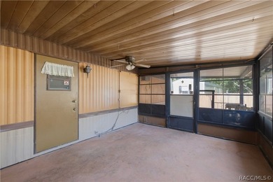 Opportunity awaits with this fully fenced Homosassa property - photo 10