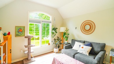 Welcome to this beautifully renovated 4 bedroom 4 and 1/2 bath - photo 11
