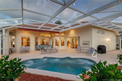 This stunning three- bedroom, three bath home with NEW ROOF - photo 3