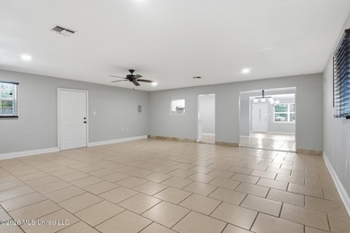 Beautifully updated 4-bedroom, 2-bath brick home with a - photo 5