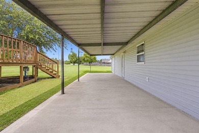 Tucked away on a quiet dead-end road in Moss Bluff, this - photo 17