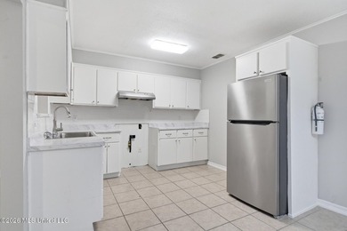 Beautifully updated 4-bedroom, 2-bath brick home with a - photo 10