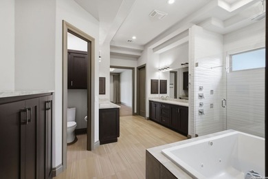Luxury living in Dominion! Sprawling 1-story - photo 28