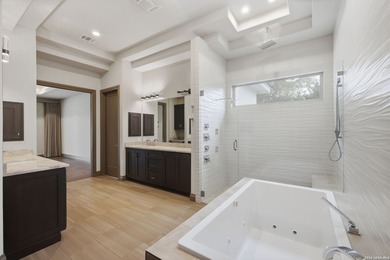 Luxury living in Dominion! Sprawling 1-story - photo 29