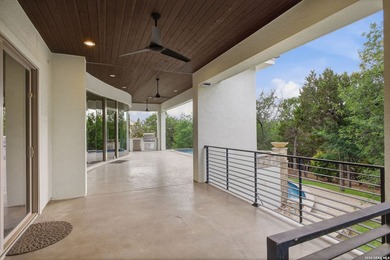 Luxury living in Dominion! Sprawling 1-story - photo 46