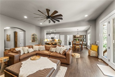 You don't want to miss this beautiful custom-built 3-bedroom - photo 8