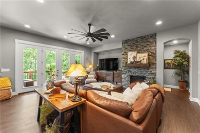 You don't want to miss this beautiful custom-built 3-bedroom - photo 10