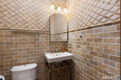 Set in Westport's sought-after Hunt Club neighborhood, this - photo 11