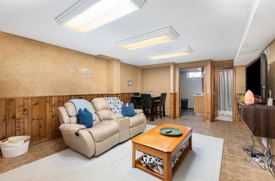 **Seller is offering up to $10k towards a 2-1 rate buy down w/ - photo 18
