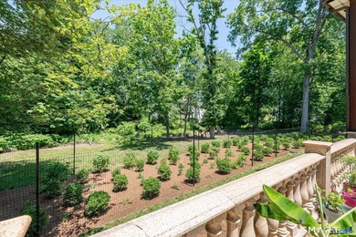 Set in Westport's sought-after Hunt Club neighborhood, this - photo 19