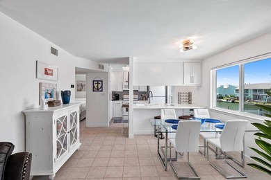 PRIME LOCATION! Beautifully remodeled and stylishly appointed - photo 4