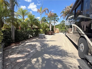 An exceptional opportunity to secure an oversized lot backing - photo 2