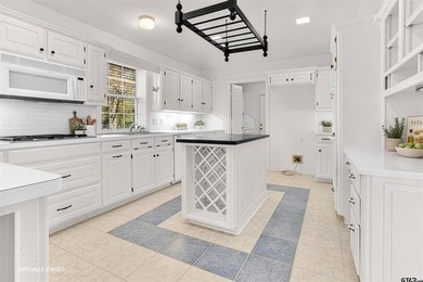 Welcome to 532 Dogwood Lane in the gated Hideaway Lake - photo 9