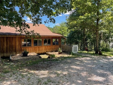 Welcome home to your Ozark oasis on the beautiful George's - photo 2