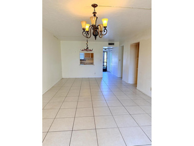 NEW PRICE!! First Floor 2 bedroom / 2 Bath unit. Tile Floors - photo 1