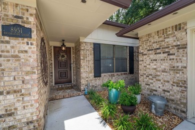 Location, location, location! This beautifully maintained brick - photo 4