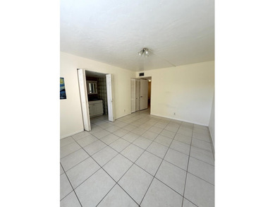 NEW PRICE!! First Floor 2 bedroom / 2 Bath unit. Tile Floors - photo 7