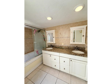 NEW PRICE!! First Floor 2 bedroom / 2 Bath unit. Tile Floors - photo 9